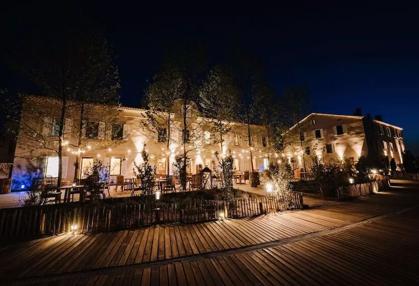 هتل Le Hameau Des Pesquiers Ecolodge, Curio Collection By Hilton