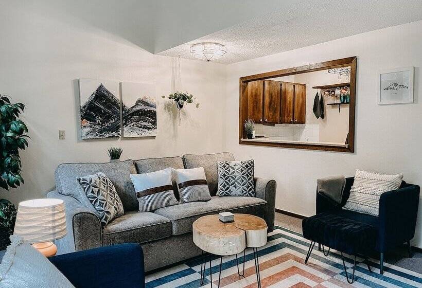 73sw   F/p   W/d   Sleeps 6