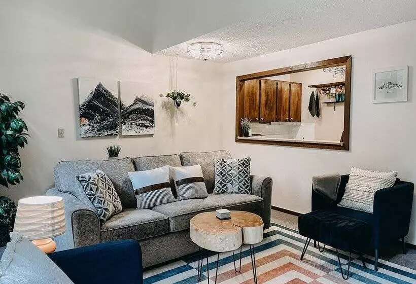 73sw   F/p   W/d   Sleeps 6