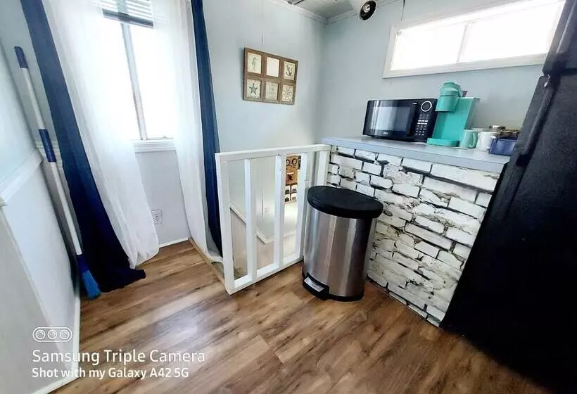 ホテル 2 Story Houseboat Seeking A Captain Fishpets Ok