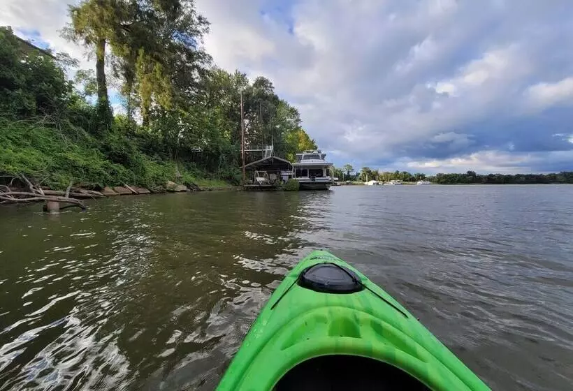 ホテル 2 Story Houseboat Seeking A Captain Fishpets Ok