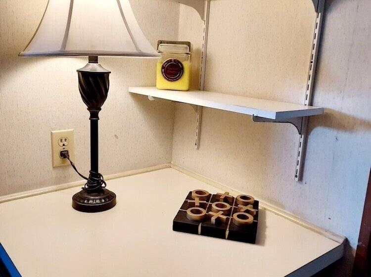 בית מלון כפרי 2 Story Houseboat Seeking A Captain Fishpets Ok