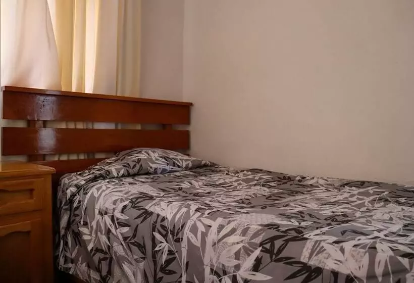 ホテル Bungalows Villa Limon