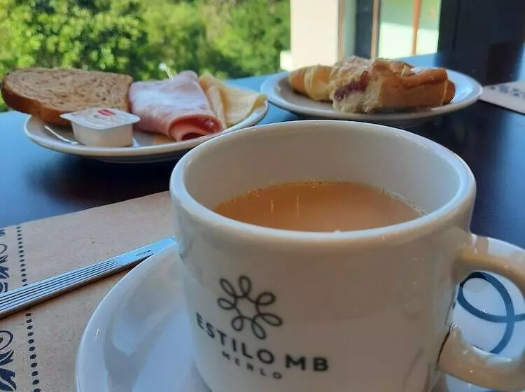 ホテル Estilo Mb   Merlo