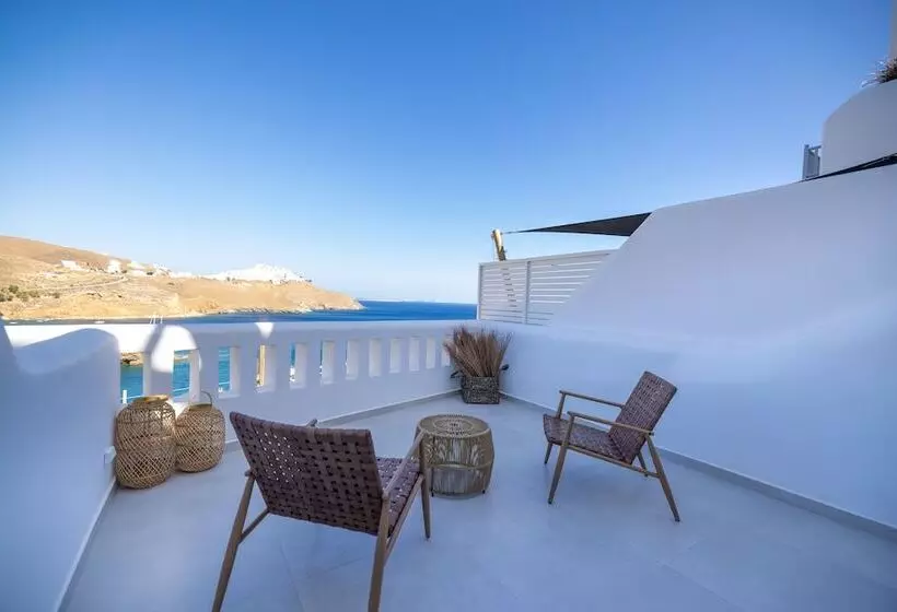 Hotelli Infinity Blue Suites