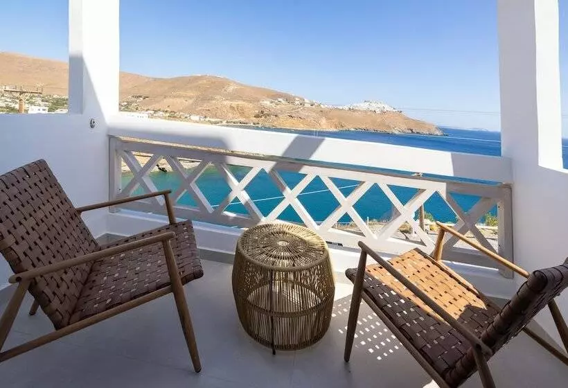 Hotelli Infinity Blue Suites