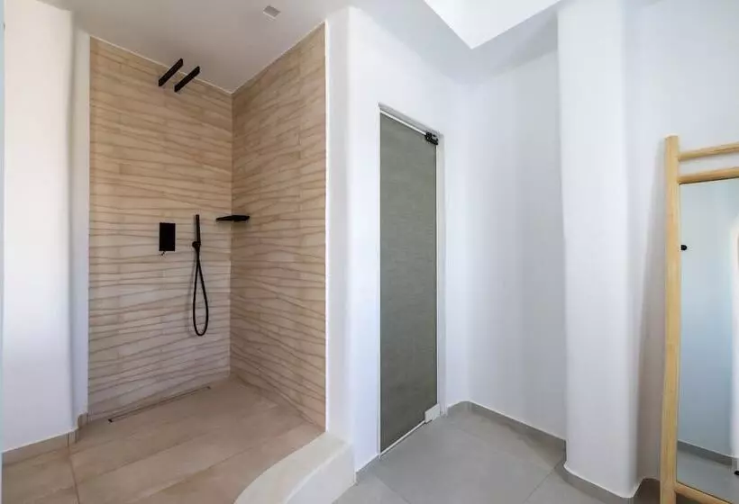 Hotelli Infinity Blue Suites