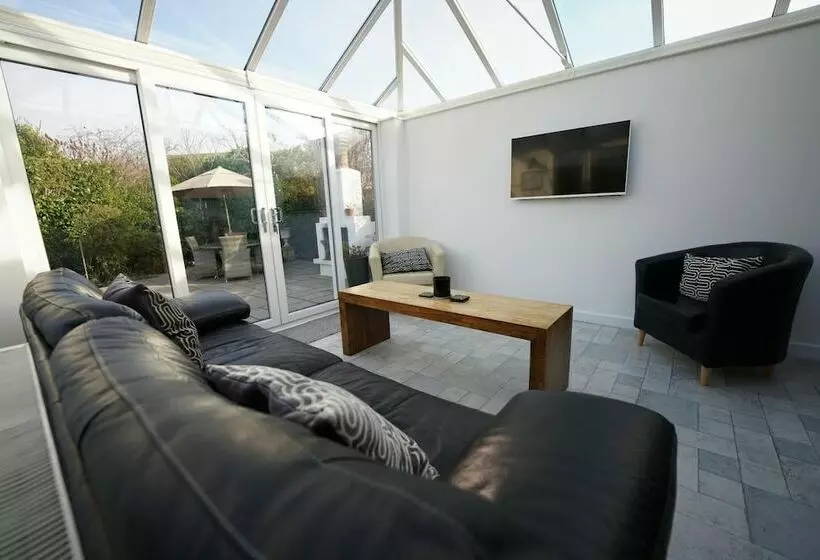 New Unique 2bd Detached Bungalow Burnhamonsea
