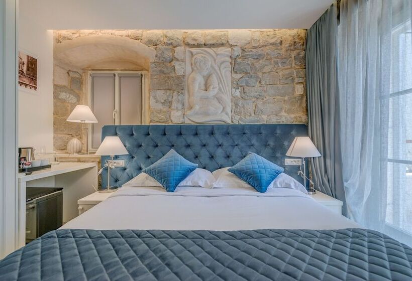 ペンション Stonemasons Heritage