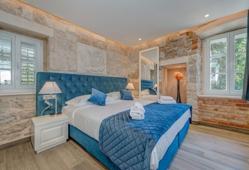 ペンション Stonemasons Heritage