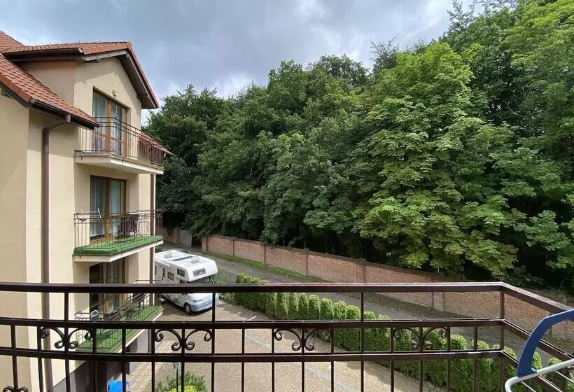 Majatalo Willa Kliper