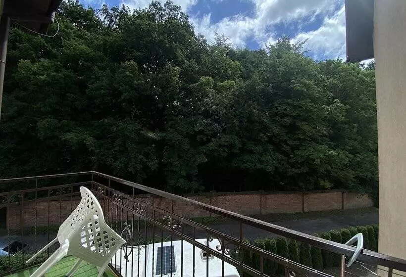 Majatalo Willa Kliper