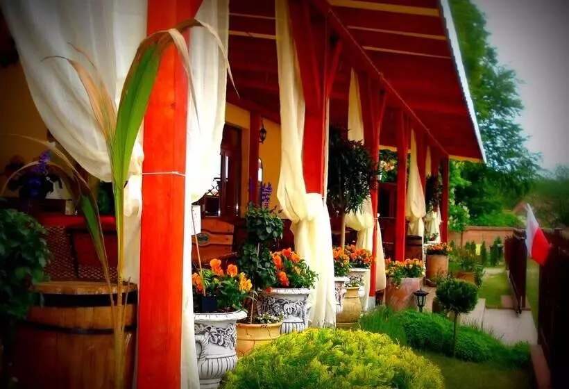 Majatalo Willa Kliper