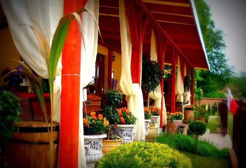 Majatalo Willa Kliper