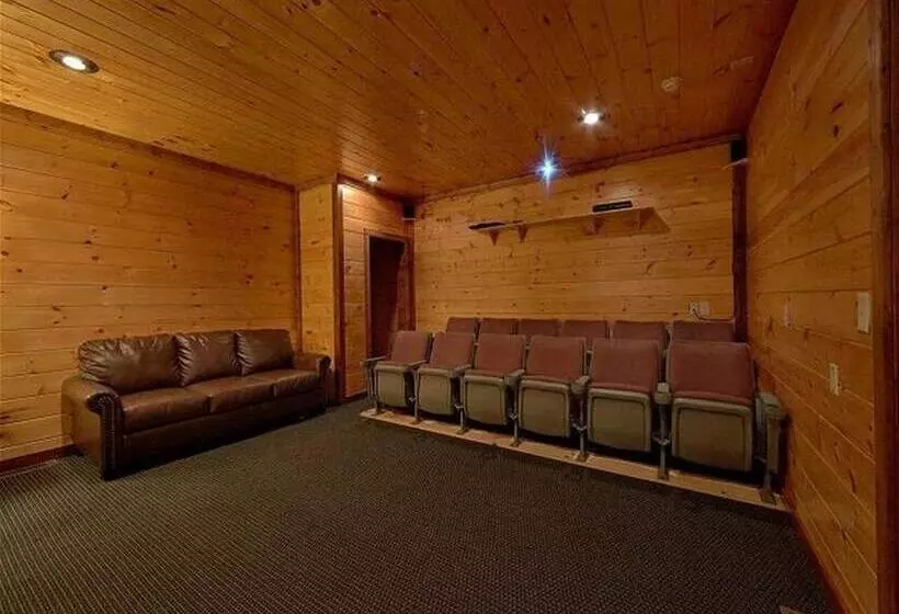 Pinnacle Pool View Lodge #625