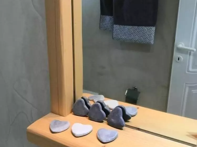 Yanna Luxury Suites