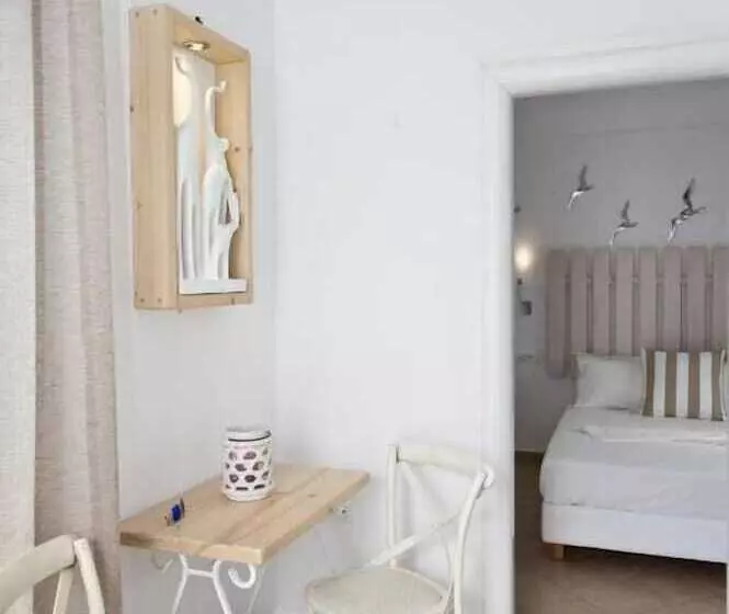 Yanna Luxury Suites
