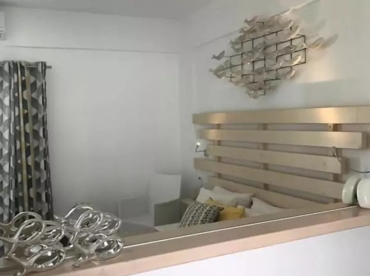 Yanna Luxury Suites