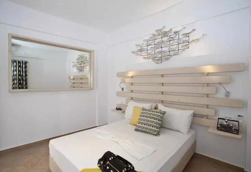 Yanna Luxury Suites