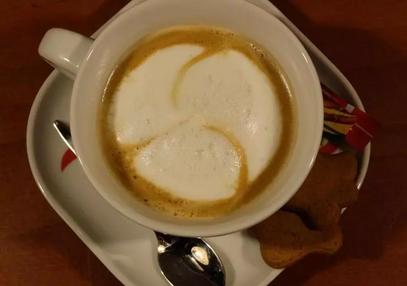 Academus Pub & Guest House