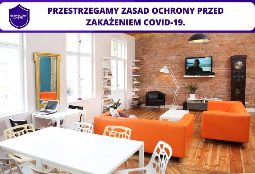 Blooms Boutique Hostel