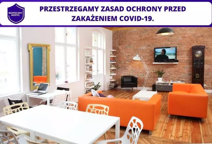 Blooms Boutique Hostel