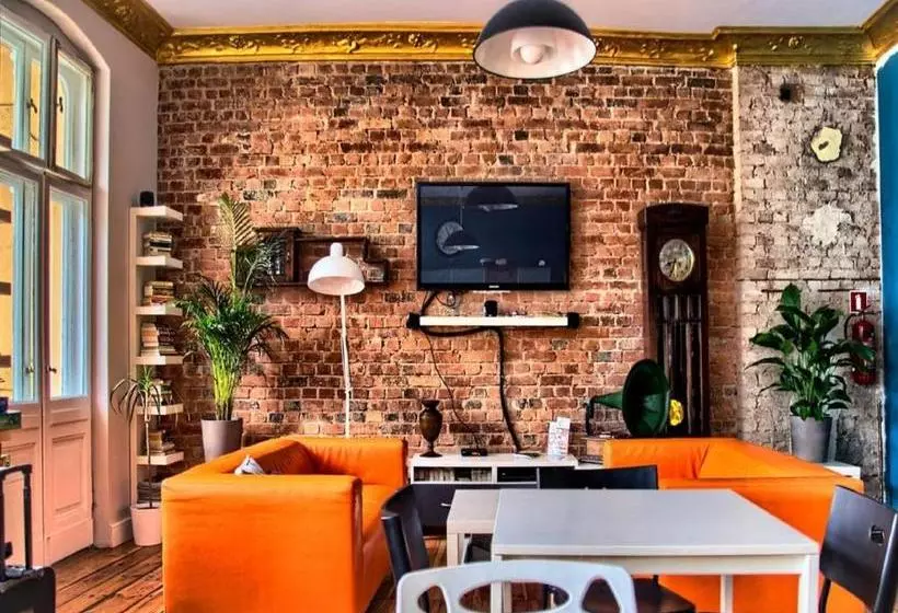 Blooms Boutique Hostel