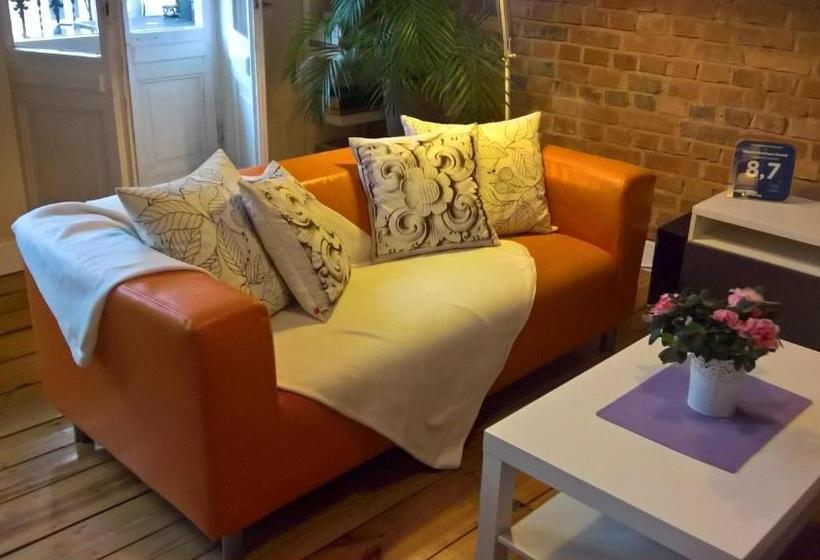 Blooms Boutique Hostel