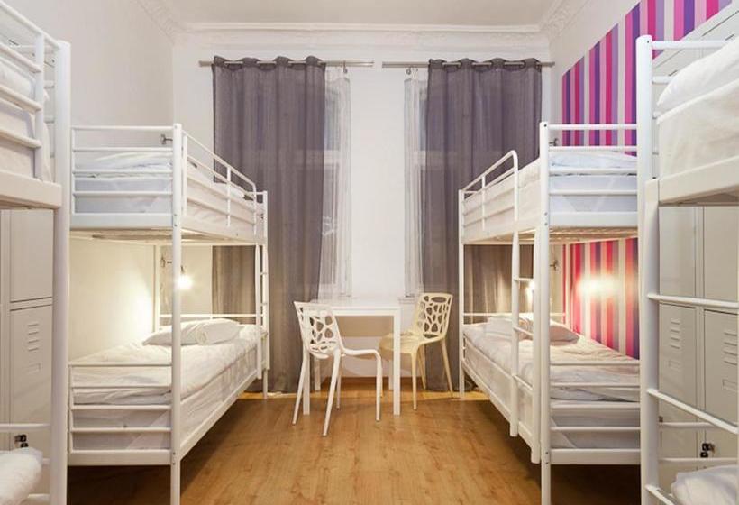 Blooms Boutique Hostel