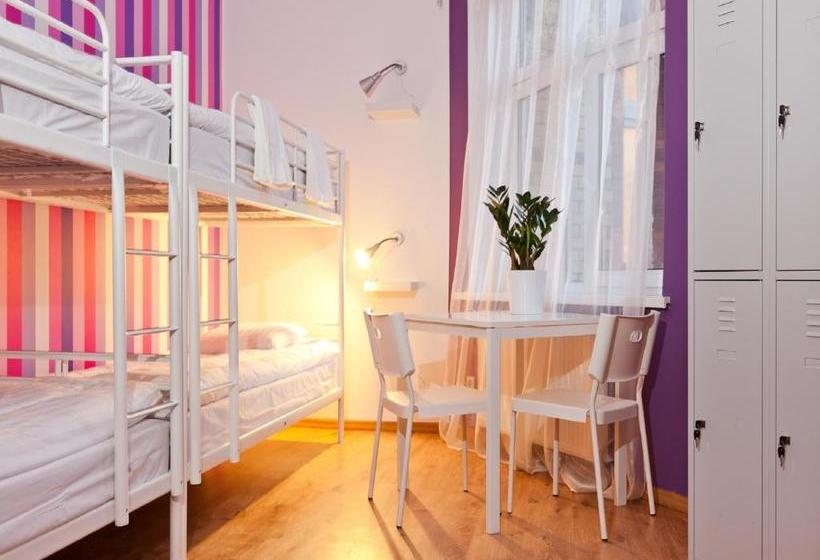 Blooms Boutique Hostel