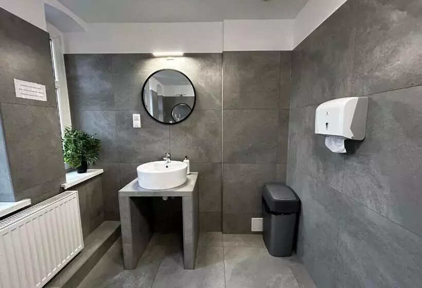 Blooms Boutique Hostel