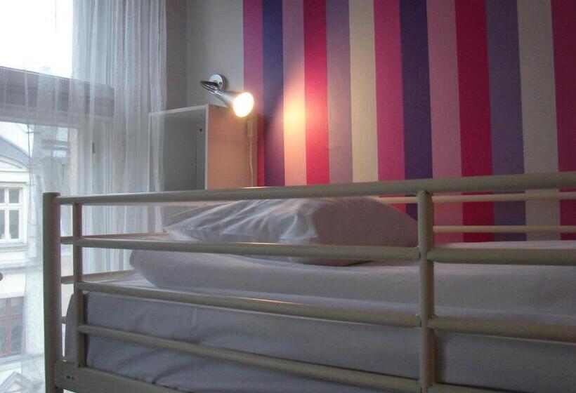 Blooms Boutique Hostel