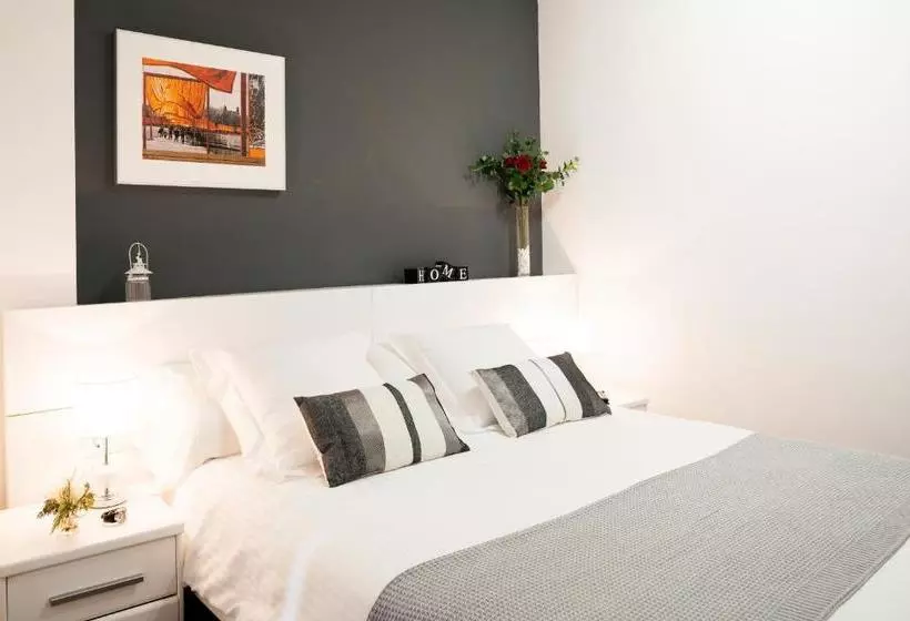 Feelathome Poblenou Beach Apartments