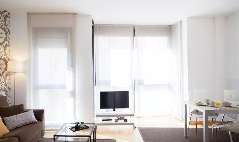 Feelathome Poblenou Beach Apartments