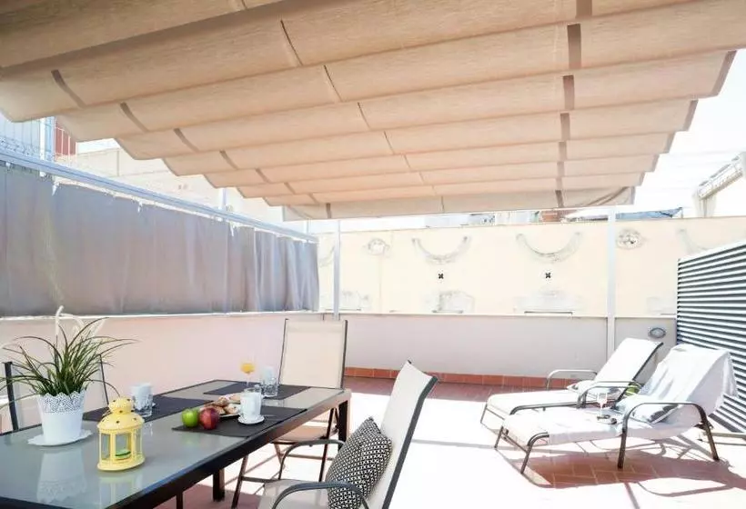 Feelathome Poblenou Beach Apartments