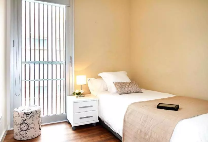 Feelathome Poblenou Beach Apartments