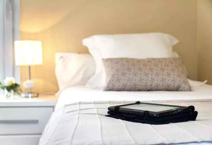 Feelathome Poblenou Beach Apartments