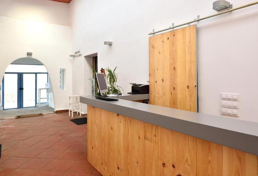 簡易ホテル El Bahía Algeciras