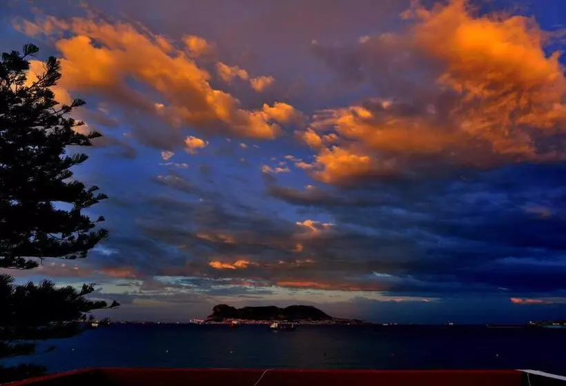 客栈 El Bahía Algeciras