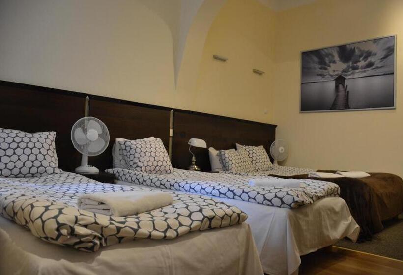 בית מלון כפרי Residence B&b La Fontaine Apart