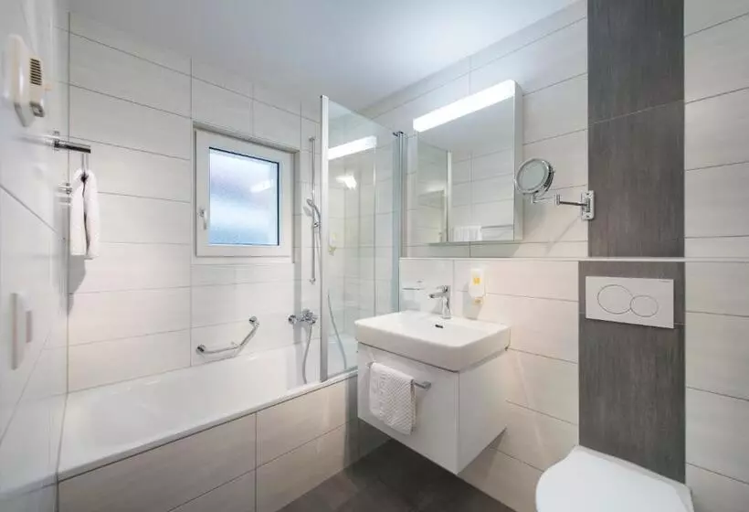 Hotelli Bellaval Scuol