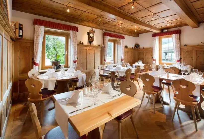 Hotelli Bellaval Scuol