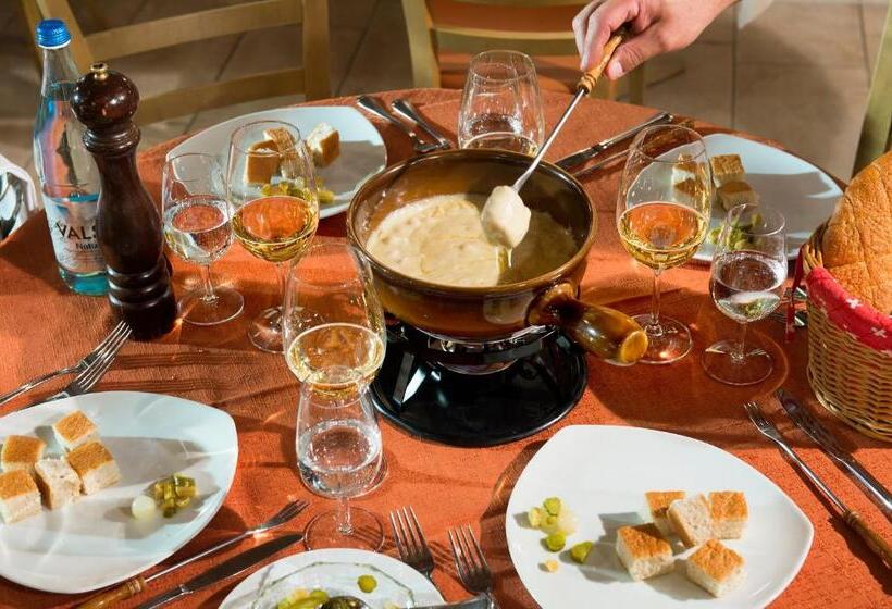 בית מלון כפרי Bellaval Scuol