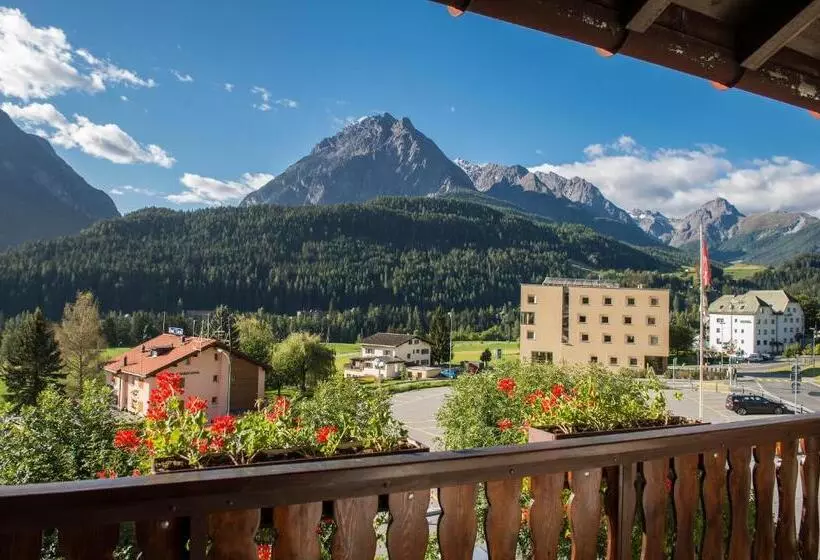 Hotelli Bellaval Scuol