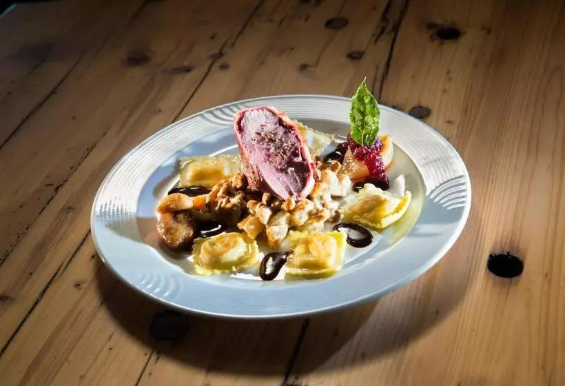 Hotelli Bellaval Scuol