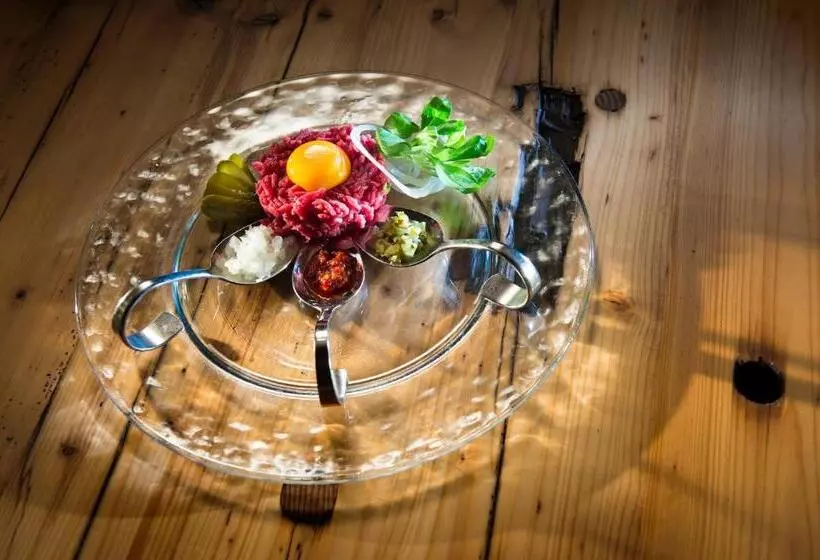 Hotelli Bellaval Scuol