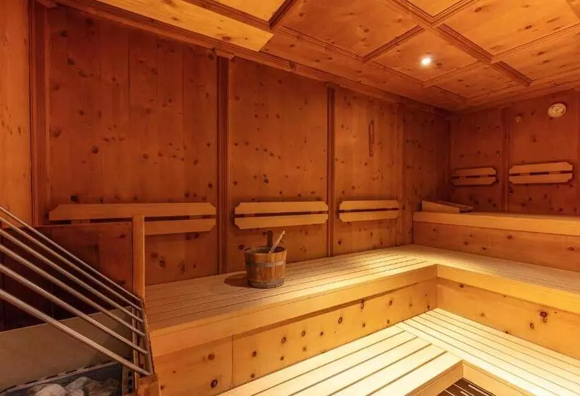 Hotelli Bellaval Scuol