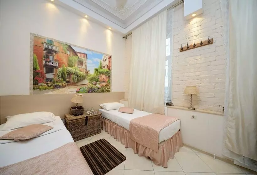 酒店 Bulgakov Mini