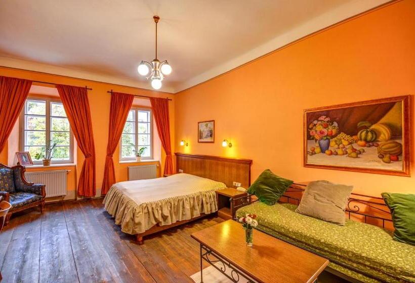 فندق Edward Kelly