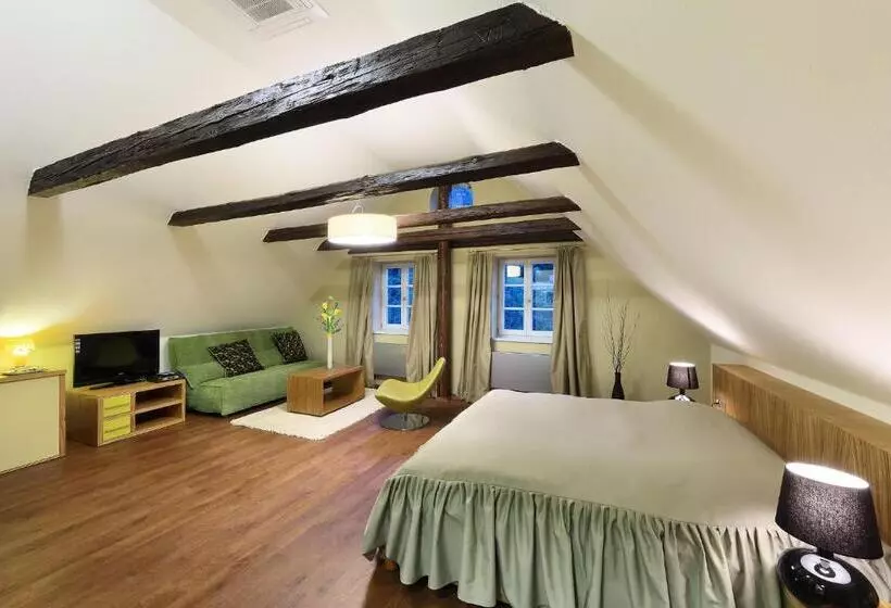 ホテル Edward Kelly